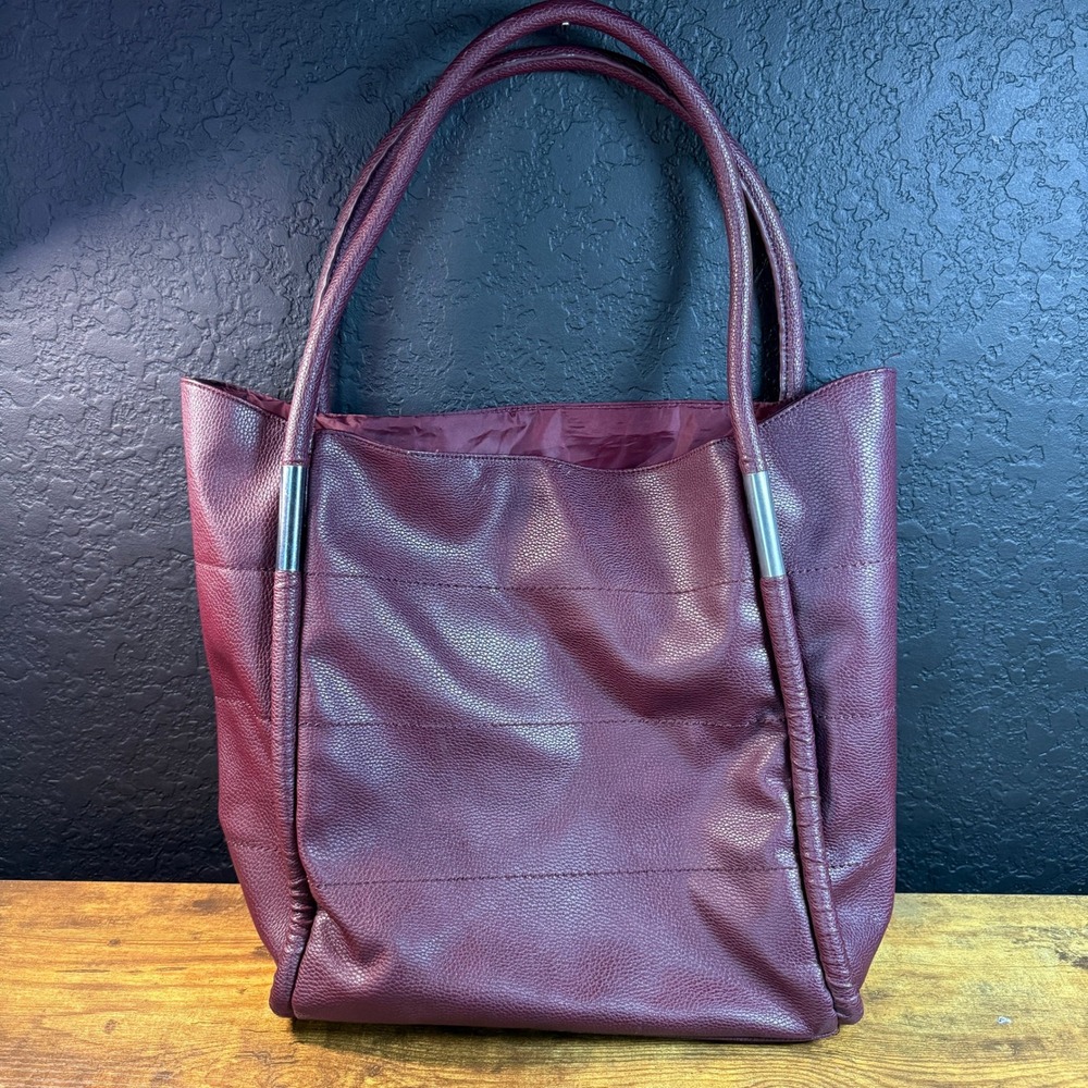 Neiman Marcus Pebble Grain Burgundy Faux‎ Leather Tote Bag Womens Large